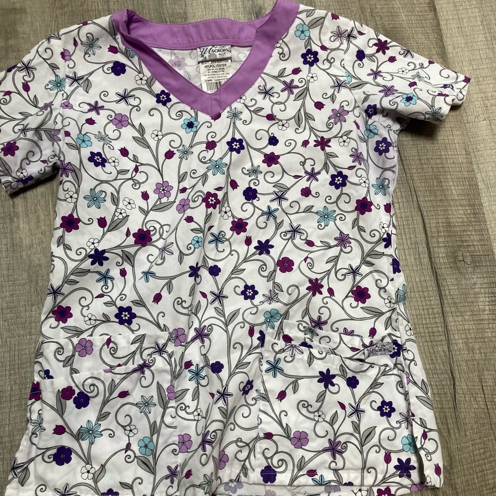 UA scrub top